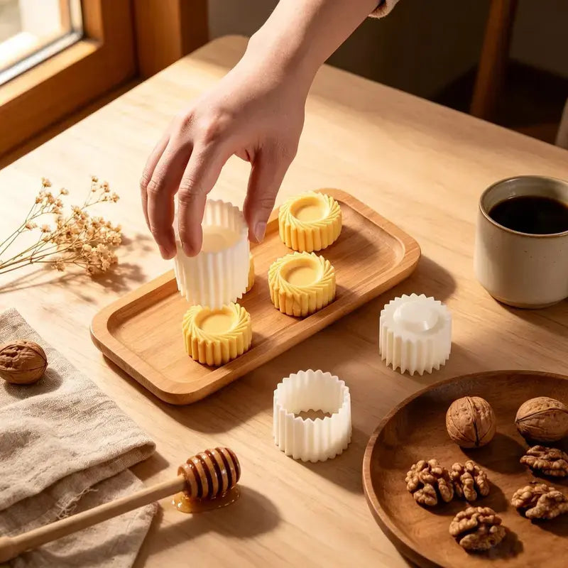 Sunflower-Patterned Round Hand-Press Mooncake Mold, French-Style Lace Pastry Mold, Food-Grade, Easy to Release, Reusable, Home-Use Ice-Skin Mung Bean Cake Embossing Mold, DIY Cookie and Pineapple Pastry Baking Tool, Multi-Piece Set, Cookie Molds